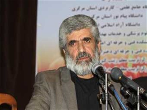 انتقاد پدرشهید احمدی روشن از تیم مذاکره کننده هسته ای در گرگان / در سالهای 82 تا 84 کلاه گشادی سر دولتمردان وقت رفت