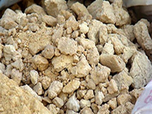 کشف بیش از ۹ کیلو کراک از خودروی متوقف در پارکینگ