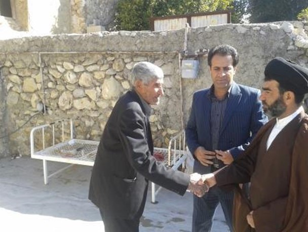 مسئولان باشتی با خانواده های شهدای روستای تلمویزی دیدار کردند+تصاویر