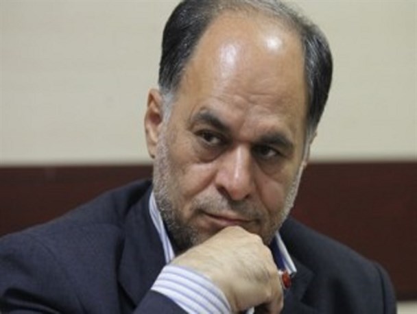 چرا دولت افرادی که باید حامی و محرم نظام باشند را از میان افراد مسئله دار انتخاب می کند؟/ این اقدام خواسته یا ناخواسته از مصادیق نفوذ است