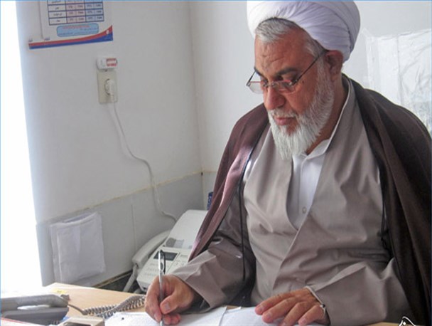 حکم امام جمعه «صغاد» آباده سه سال دیگر تمدید شد