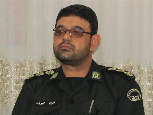 دستگیری 10 خرده فروش مواد افیونی در ایوان
