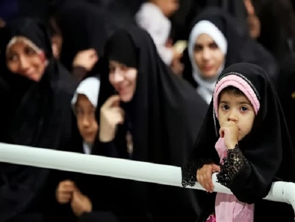 ملایمت بهترین روش آموزش کودکان با حجاب است