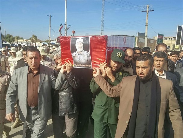 تشییع پیکر شهید مدافع حرم در مهران+تصاویر
