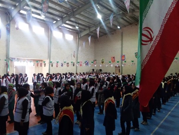 الگو پذیری دانش آموزان از شخصیت های مبارز انقلابی