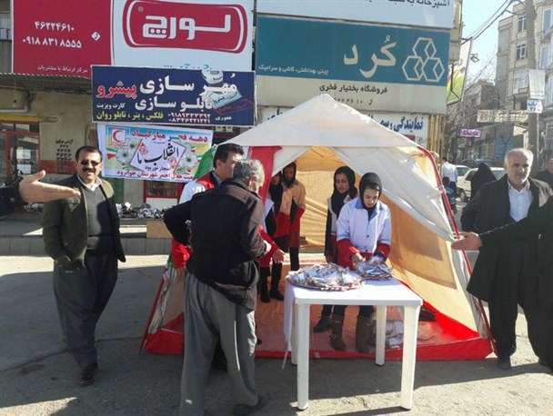 برپایی ایستگاه صلواتی در شهرستان جوانرود به مناسبت دهه مبارک فجر