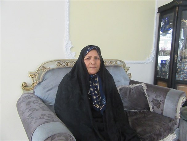 من جز کوچکی از مبارزان انقلابی بودم/برای سلامتی امام نذری می دادیم