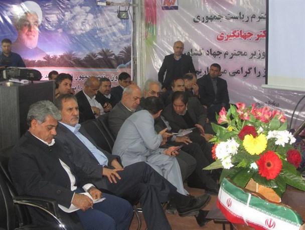 جوانان منطقه روی نفت خوابیده اند اما بیکارند