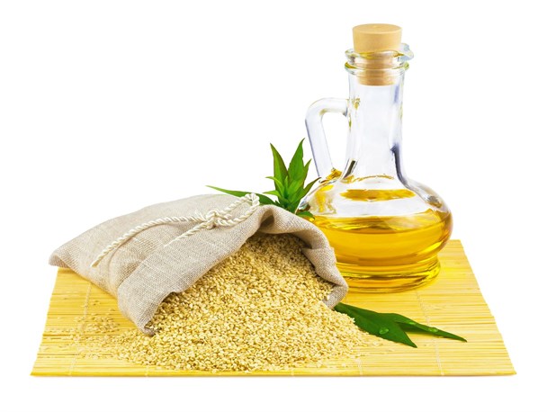 ایران مهد ضربات و حملات دشمن قسم خورده/واردات دستگاه های روغن کشی سم مهلکی بر خانواده های ایرانی