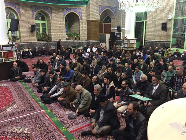 وقتی جوانانمان از بیکاری نالان هستند، چرا اجرای طرح معماری اسلامی را به ایتالیایی‌ها می‌دهیم/ صحبت از خزانه خالی و نابودی تجهیزات نظامی ایران با یک دکمه، به دشمن پالس می‌دهد