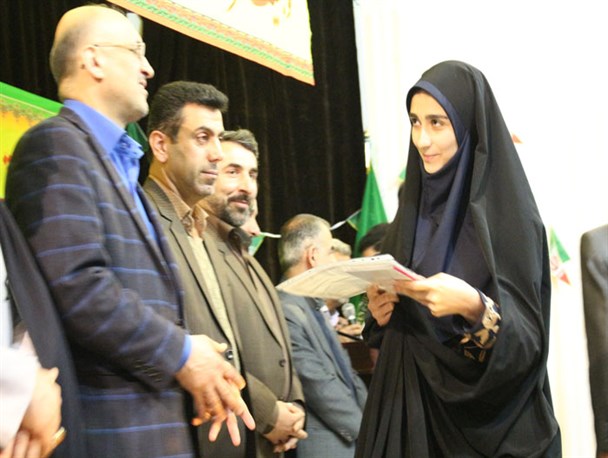 آیین تجلیل از برترین های کنکور سراسری سال ۹۵ در خمام برگزار شد