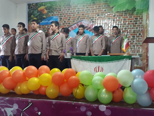 جشن بزرگ انقلاب در بیضا برگزارشد