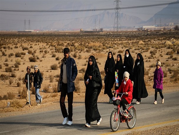 همایش پیاده‌روی در شهر طالخونچه مبارکه برگزار شد+ تصاویر