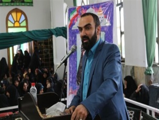 عزت و سربلندی دستاورد مهم جمهوری اسلامی/ برخی‌ها در حال خیانت به مردم هستند