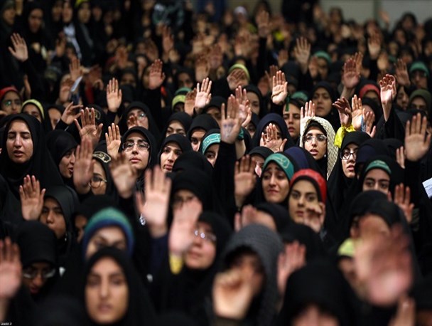 جایگاه امروز ایران نشان از نقش آفرینی زنان در وقوع، بقا و تداوم انقلاب دارد