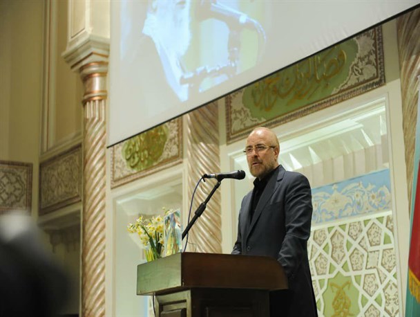 تا قوی نشویم نظام سلطه ما را به رسمیت نمی شناسد/ مشکلات ما به دلیل فاصله گرفتن از فرهنگ انقلابی است