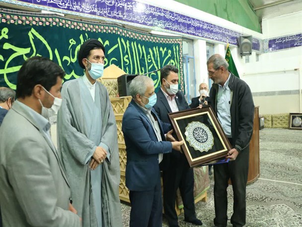 واگذاری مجموعه تالار میثاق اردکان به آستان قدس رضوی