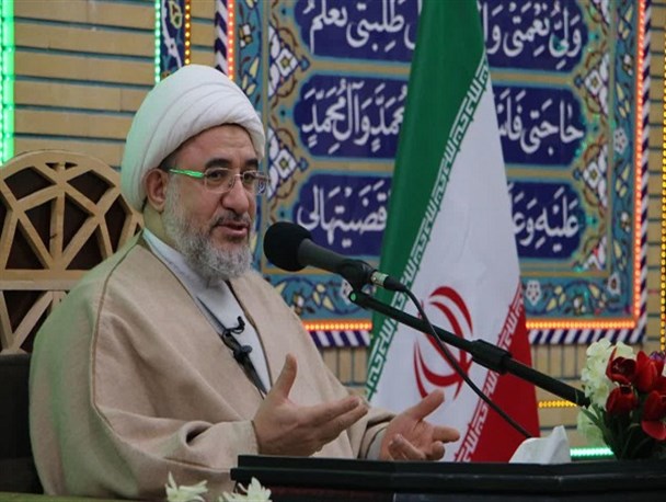 انقلاب اسلامی ایران آغاز تجدید حیات جامعه بود