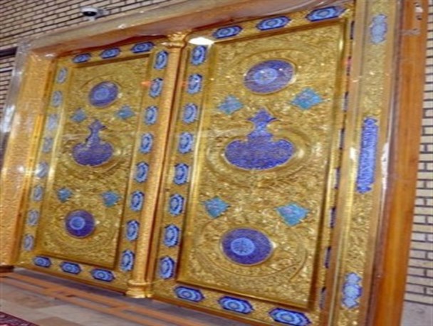 رونمایی از در حرم مطهر امامین عسکریین(علیهم السلام) در سروستان