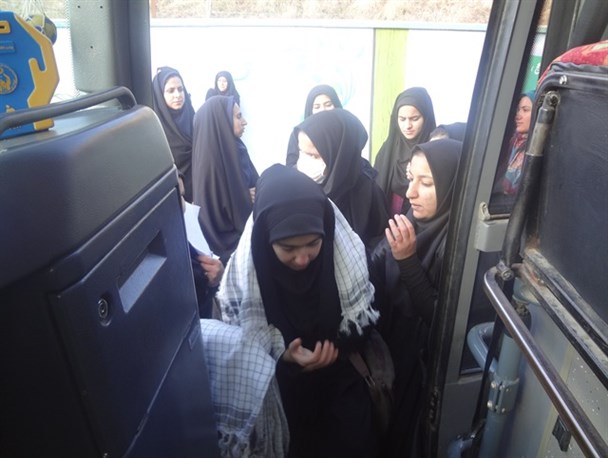 700 نفر از دانشجویان دختر دانشگاه های دولتی یاسوج به مناطق جنوب اعزام شدند+تصاویر