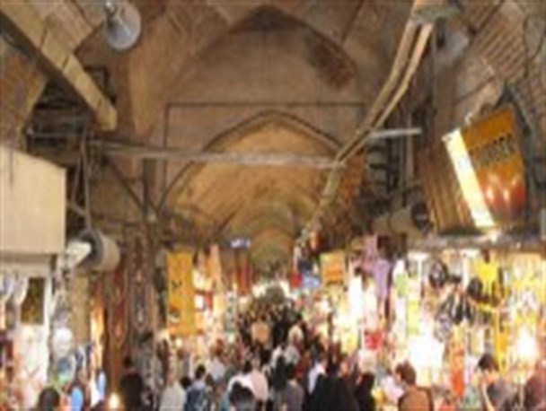 چند صدایی قیمت ها و سرگردانی مردم/ تنظیم بازار با مرغ منجمد یک ساله