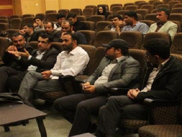 اولین نشست انجمن سینمای جوان در تاکستان برگزار شد