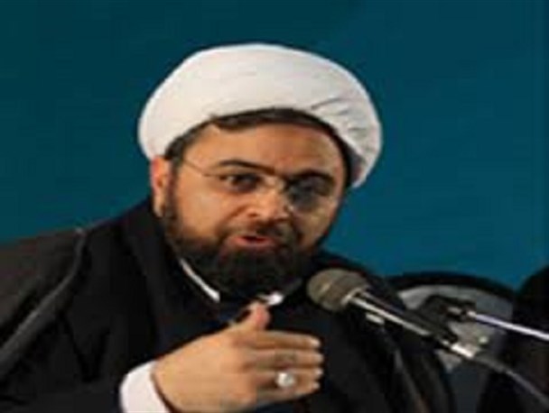 با حضور استاد فرشچیان از دانش آموختگان هنرهای زیبا تجلیل می شود