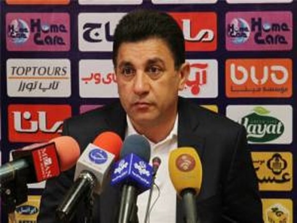 قلعه نویی:بازی به بازی بهتر می‌شویم/ به دنبال بهبود وضعیت تیم در جدول هستیم