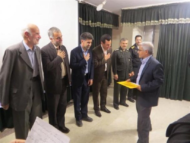 از خیران مدرسه ساز قصرشیرین تجلیل شد