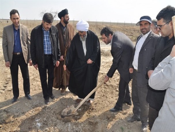 کاشت۴۷۷ نهال به تعداد شهدای شهرستان شبسترتوسط دانشگاه ازاد اسلامی شبستر