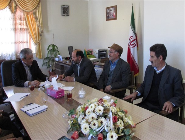 راه‌های روستایی در نیر بهسازی می‌شود
