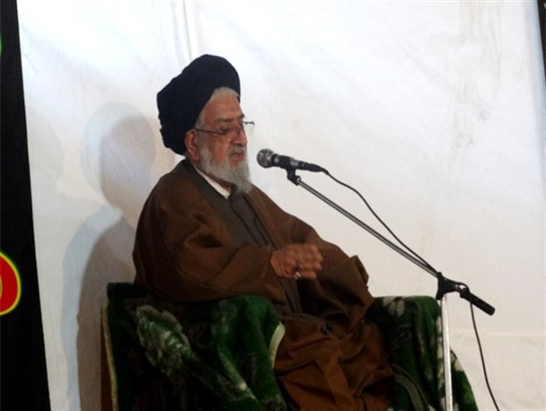علما و فقها زمام قلوب شیعیان را در دست دارند/ هیچ چیز خلاء نبود عالم دین را پر نمی کند