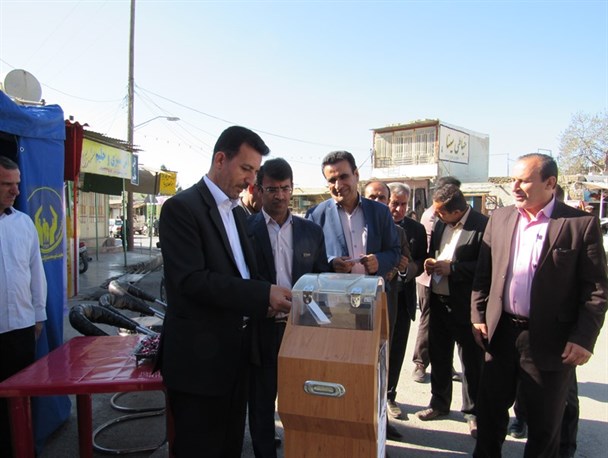 شعار بهار همدلی و شکوه مهربانی در لنده طنین انداز شد/حضور مسئولان لنده ای در جشن نیکوکاری