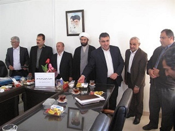 خیرین مدرسه ساز بخش خشکبیجار تجلیل شدند