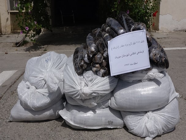 کشف و ضبط 1500 کیلوگرم مواد مخدر در سیریک+تصاویر