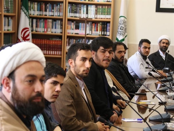 نشست مسئولان حوزه علمیه اصفهان با شورای طلاب مدارس/ تصاویر