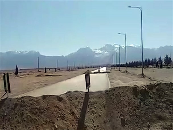 فیلم/ مسدودسازی ورودی‌ های مهریز و استقرار تیم‌های غربالگری