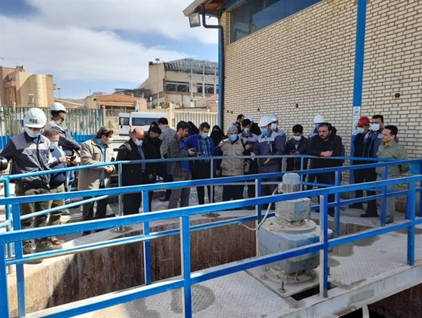 بازدید خبرنگاران قمی از کارخانه فولاد غرب آسیا