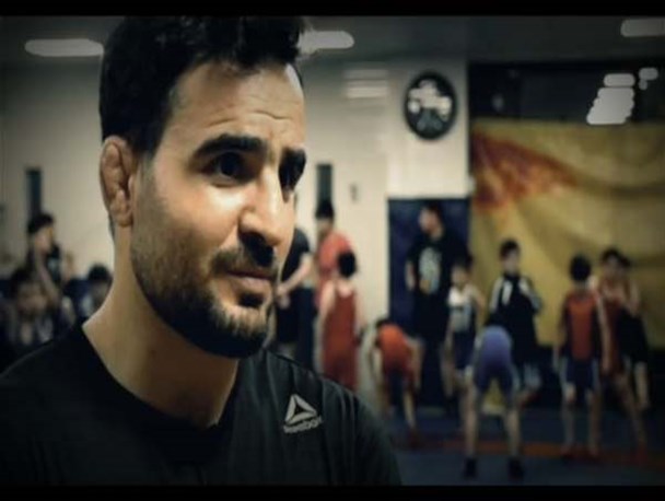 شغل مناسبی داشتم کشتی را ادامه می‌دادم/ مسئولان وعده‌های پوچی به قهرمانان می‌دهند