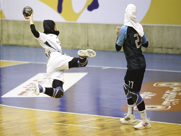 لیگ برتر هندبال زنان| مصاف صدرنشین پرستاره با تیم پرستاره در هفته سوم