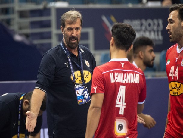 وویوویچ: یک مونته‌نگرویی مرا اذیت کرد/ شگفت‌زده هستم و به بازیکنانم افتخار می‌کنم