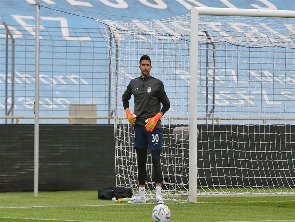 حضور حسینی مقابل سپاهان در هاله‌ای از ابهام/ استقلال با ۴ غایب به اصفهان می‌رود؟!