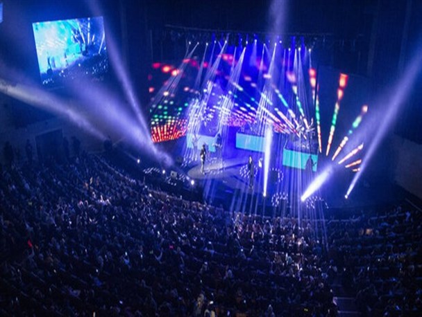 آغاز دوباره کنسرت‌ها از تالار وحدت باهنرنمایی امید جهان