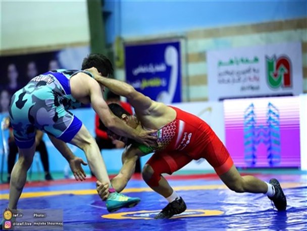 کشتی آزاد قهرمانی کشور| فینالیست‌های ۵ وزن نخست مشخص شدند