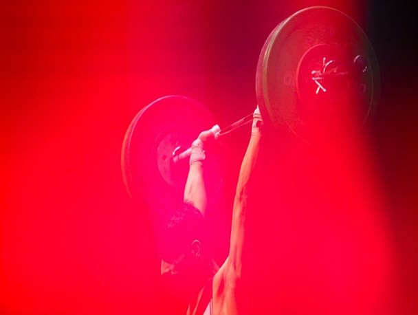 لیگ برتر وزنه برداری| ذوب آهن صدرنشین شد، علی داودی بهترین