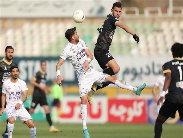 لیگ برتر فوتبال| تساوی پربرخورد و جنجالی بین هوادار و آلومینیوم/ زور ژنرال به خمز نرسید!