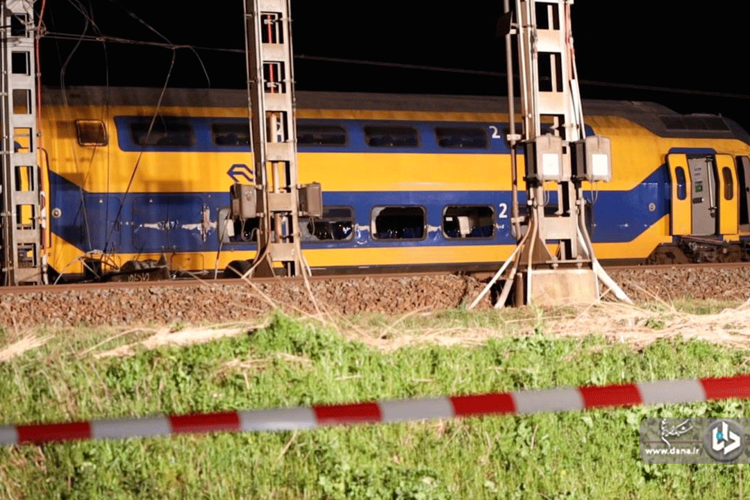 برخورد قطار مسافربری با قطار باری در هلند