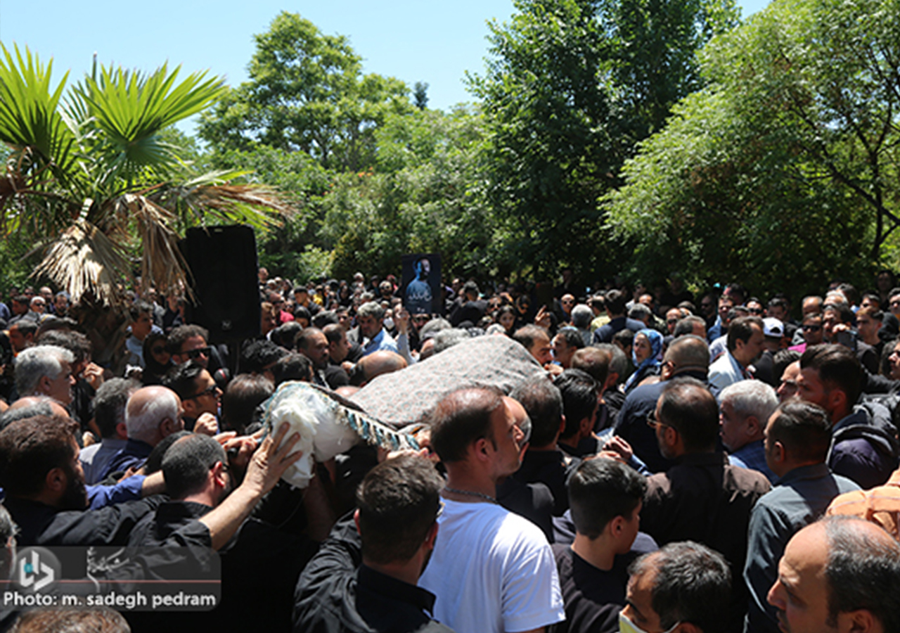 مراسم تشییع مرحوم حسام محمودی