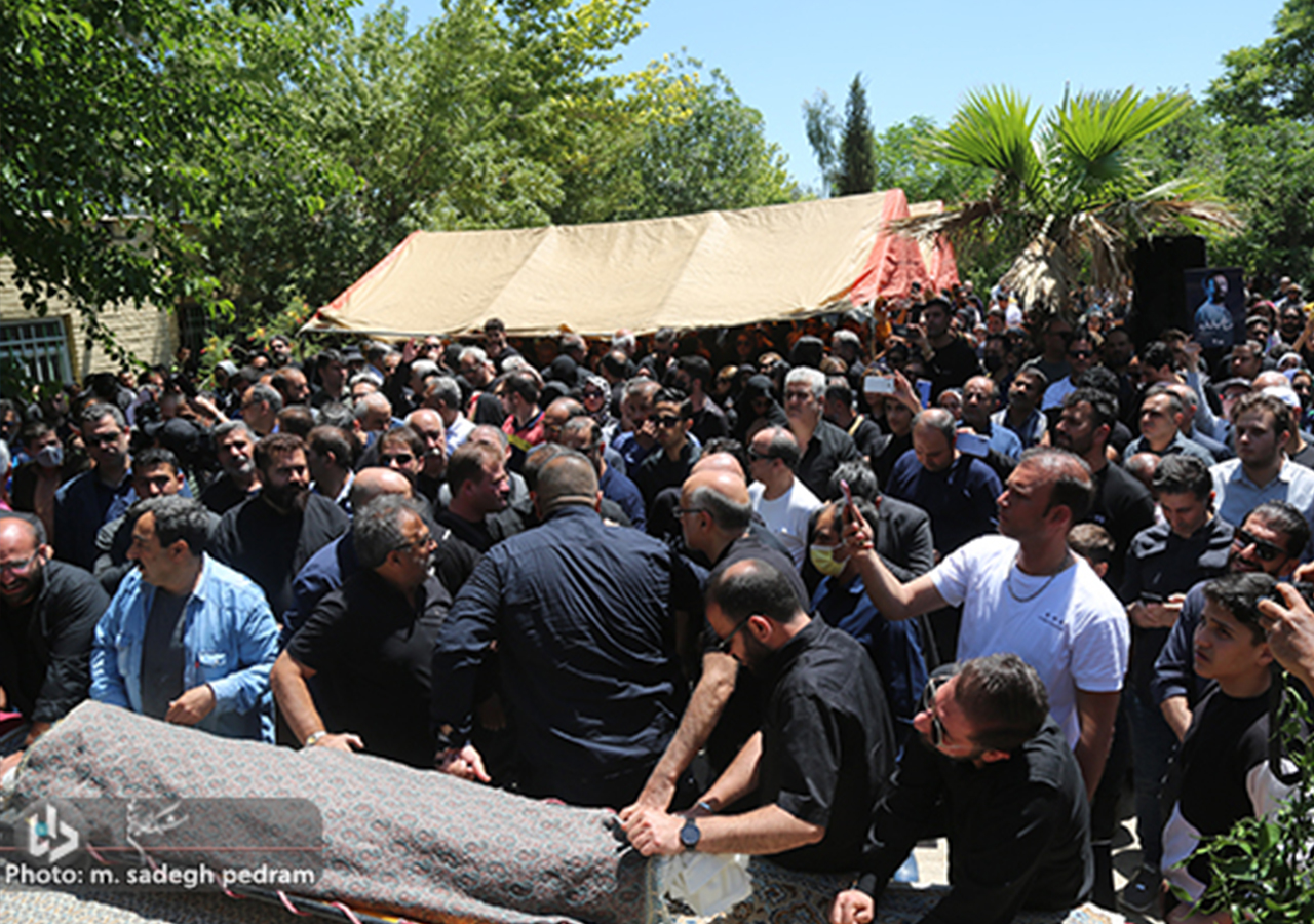 مراسم تشییع مرحوم حسام محمودی