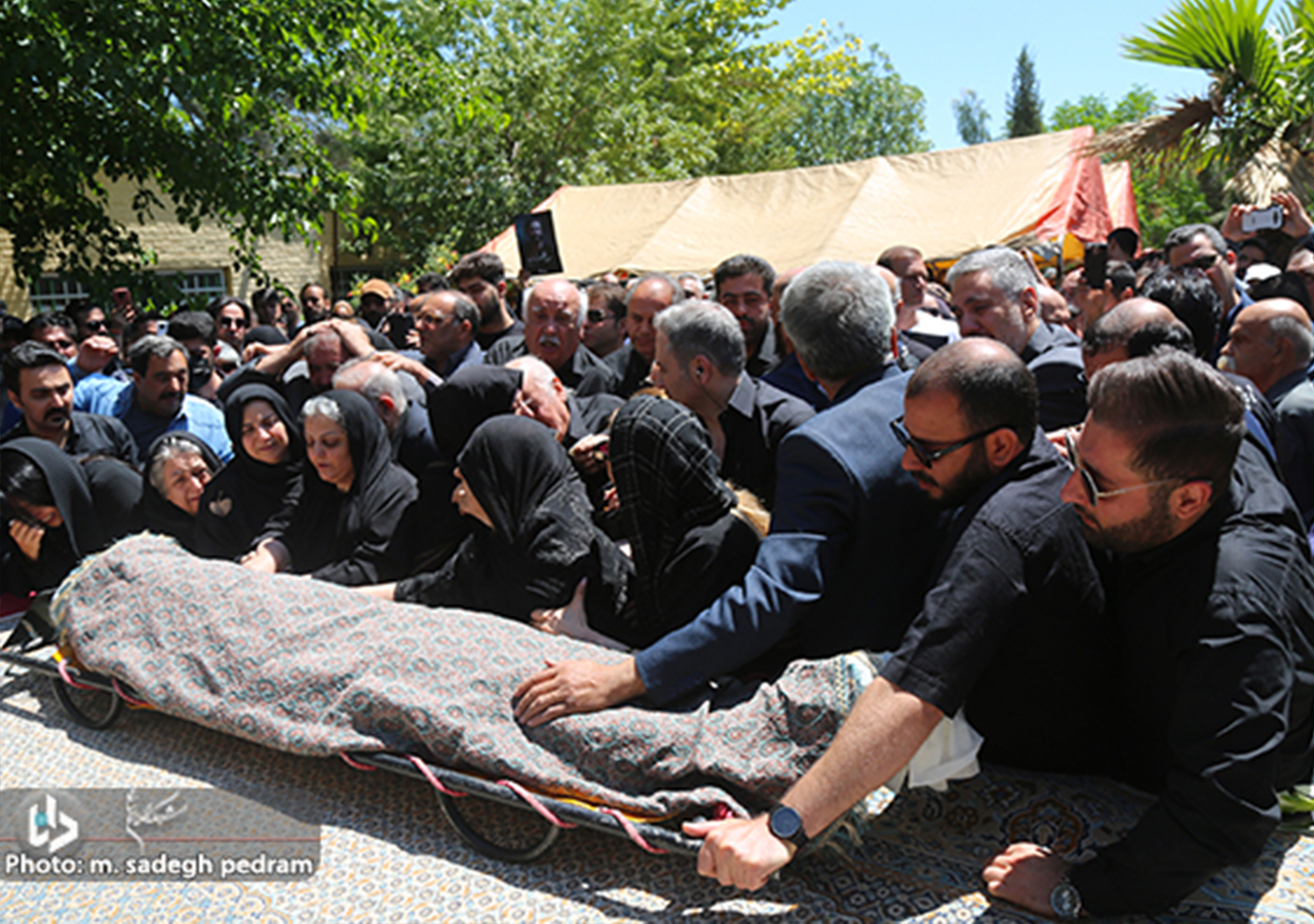 مراسم تشییع مرحوم حسام محمودی